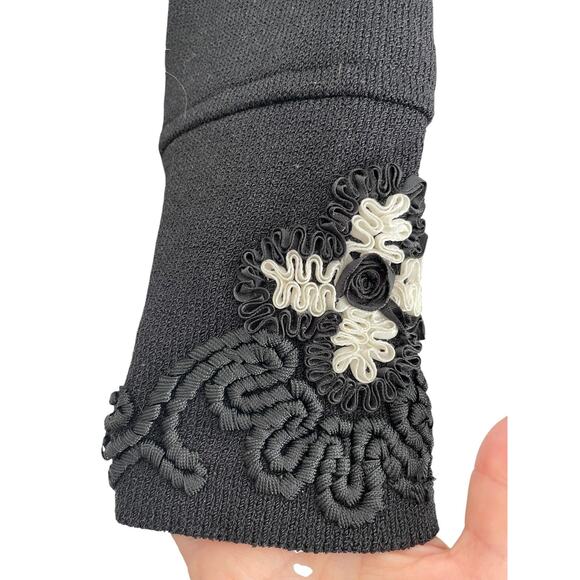 VTG. Toula Cardigan Sweater Womens Size 8 Artsy Ribbon Embroidery Old Money USA - Picture 3 of 9